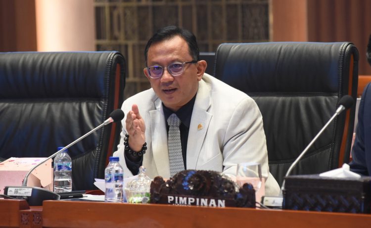 Wakil Ketua Komisi I DPR RI, Anton Sukartono Suratto